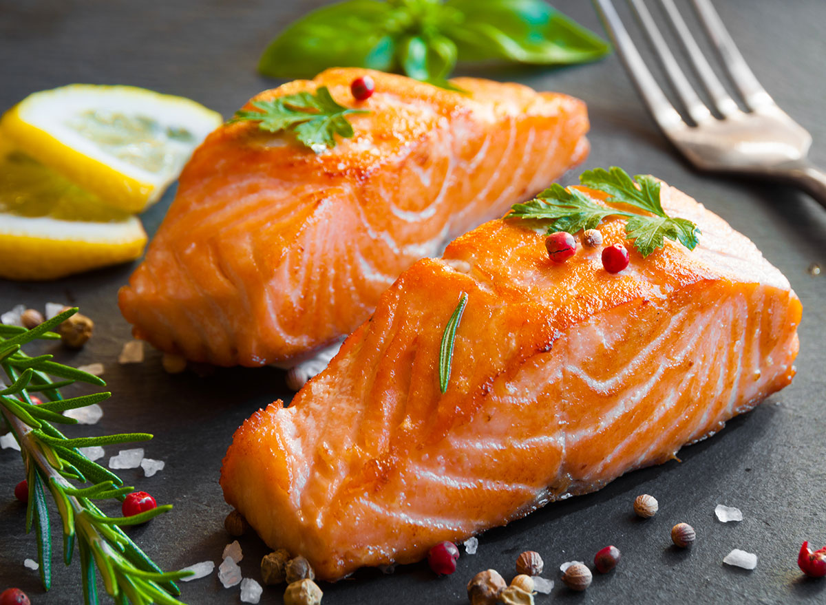 How long does cooked salmon last in the fridge?