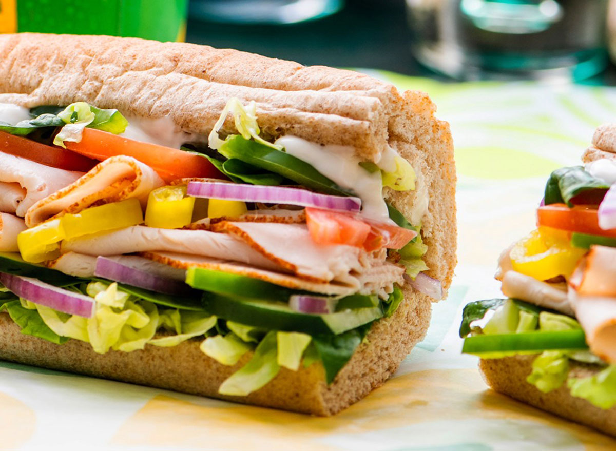 America's Largest Sandwich Chain Is Now Selling Subs Using This