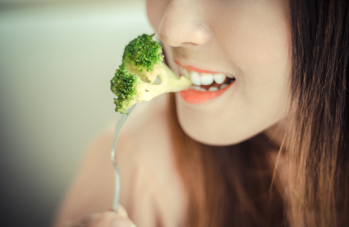 One Major Side Effect of Eating Broccoli, Says Dietitian — Eat This Not