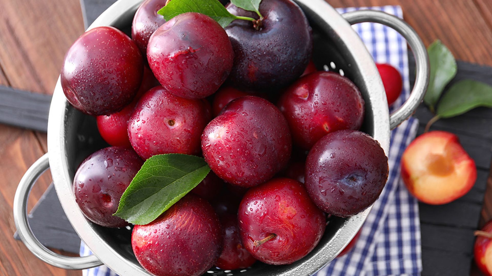 Secret Effects of Eating Plums, Says Science Eat This Not That