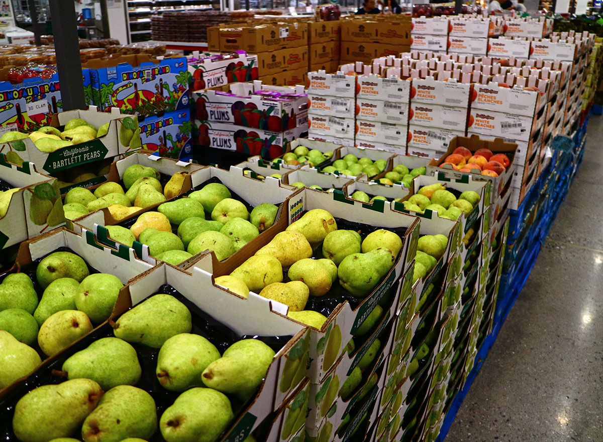 Edmonton grocery shoppers seek out produce bargains as vegetable