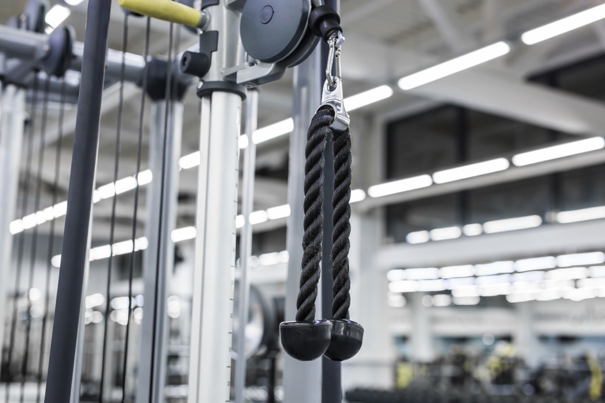 pulley machine in gym