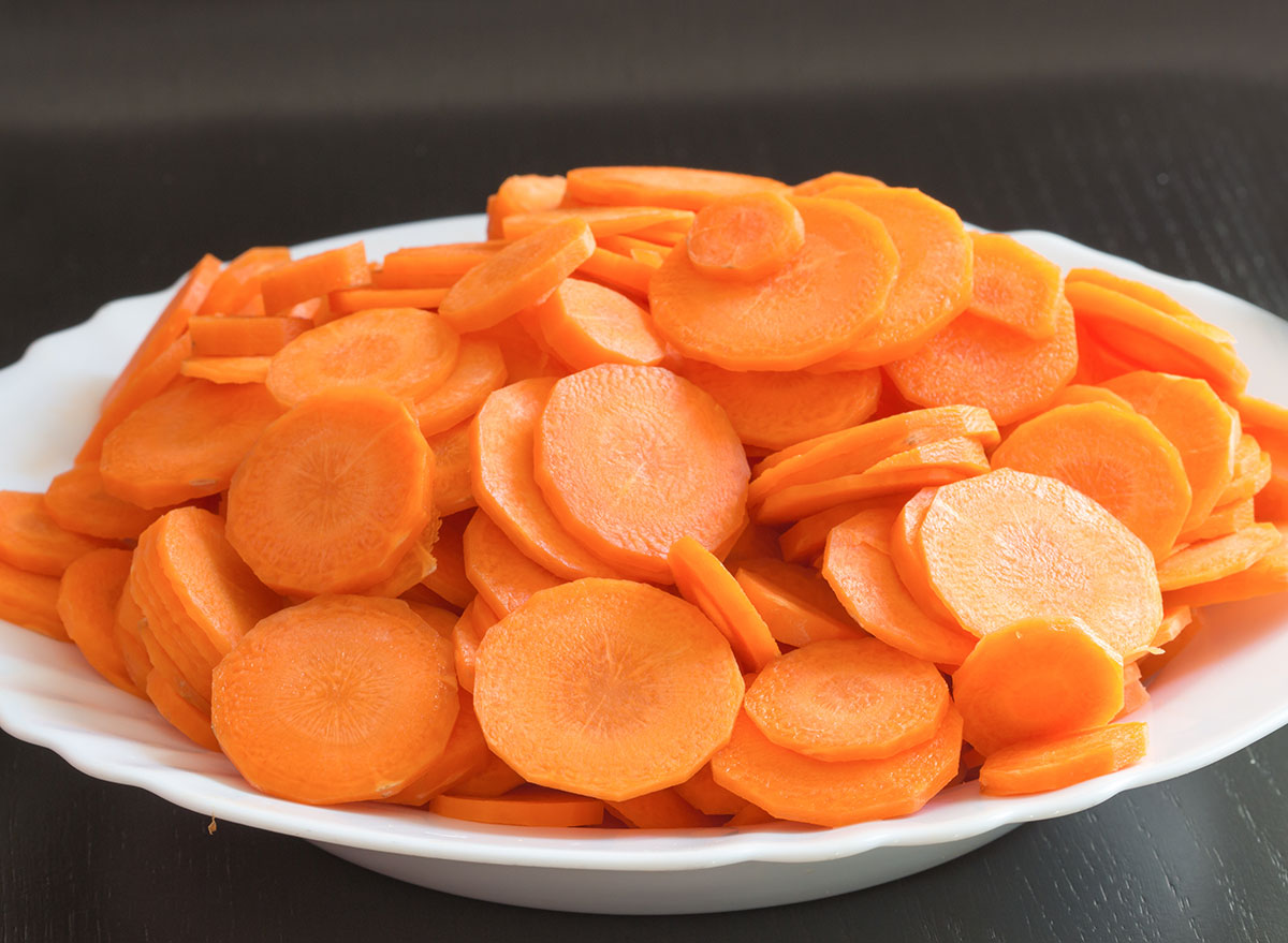 sliced carrots