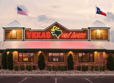 texas roadhouse exterior