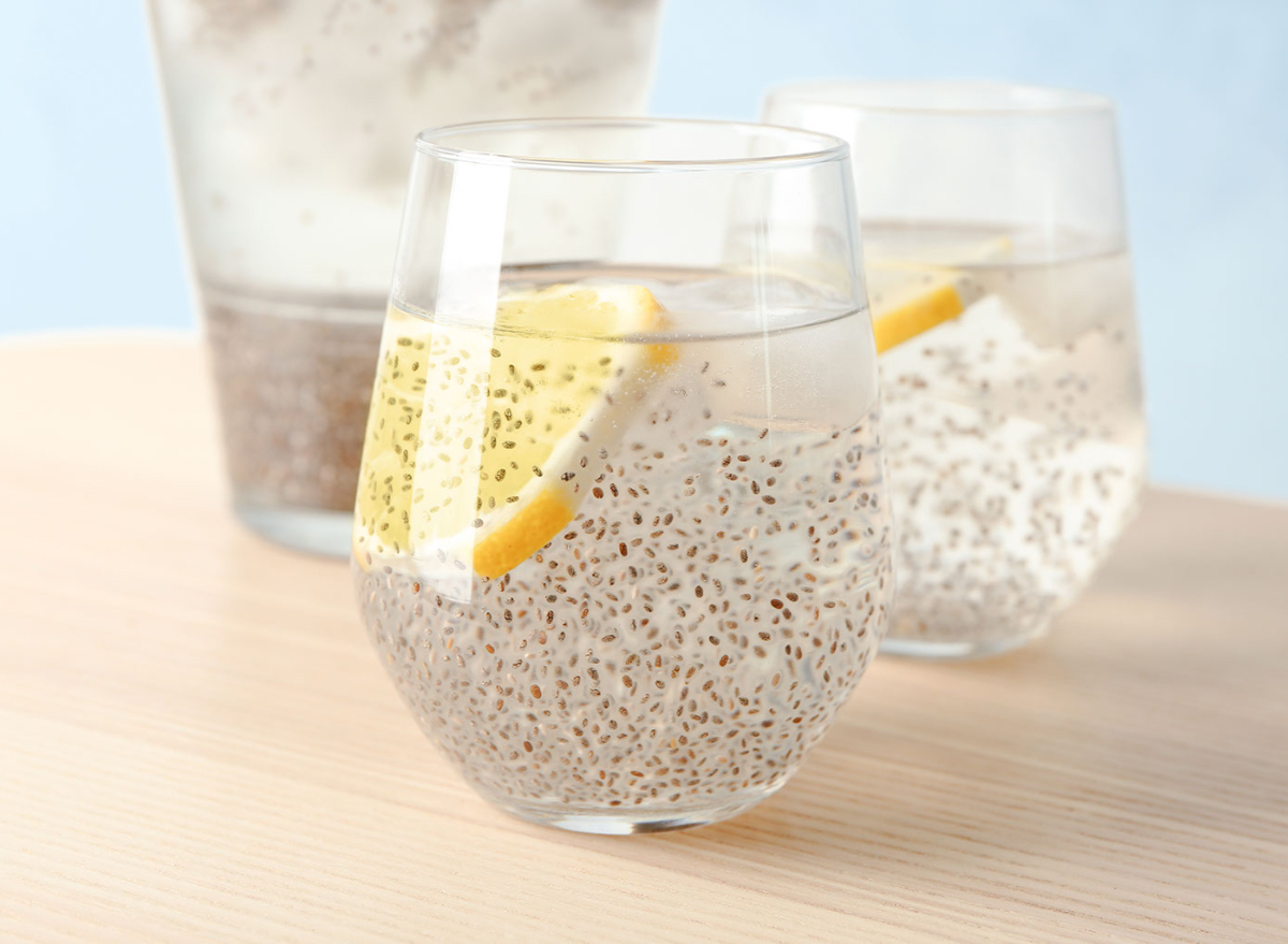 chia seeds water weight loss