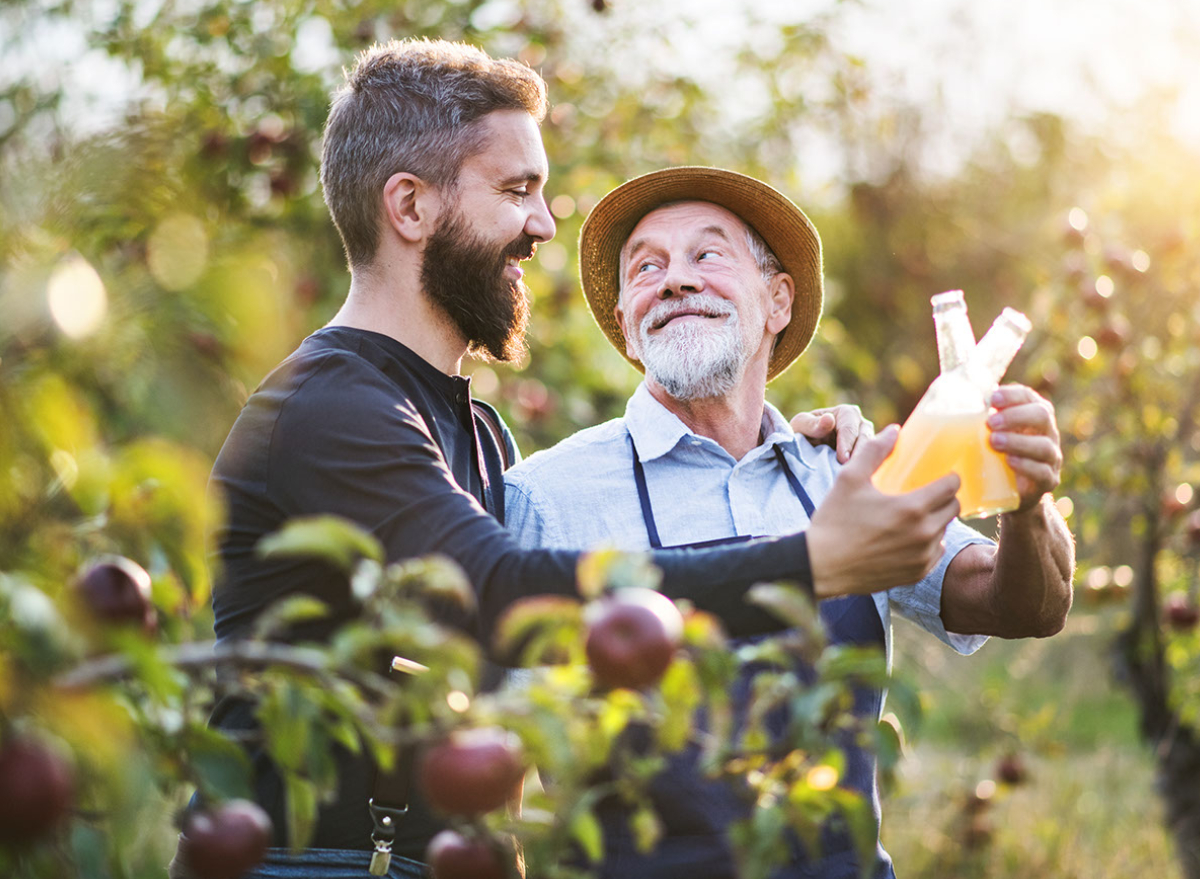 Is Apple Cider Healthier Than Apple Juice? 