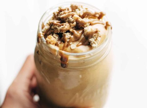 12 Healthy Smoothies Made With Vitamin-Packed Fall Ingredients