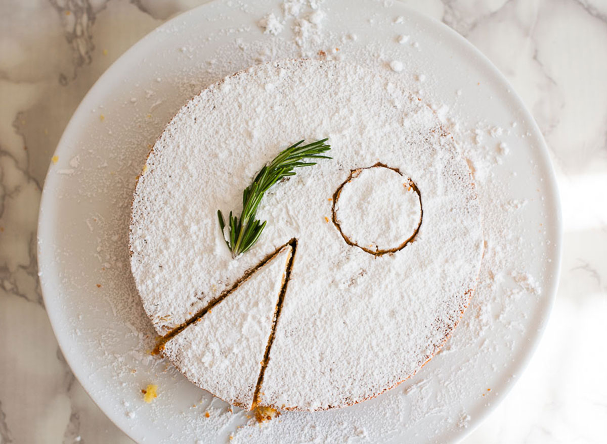 copycat kylie jenner olive oil cake