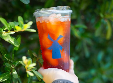 This Coffee Chain Is Outperforming Starbucks and Dunkin'