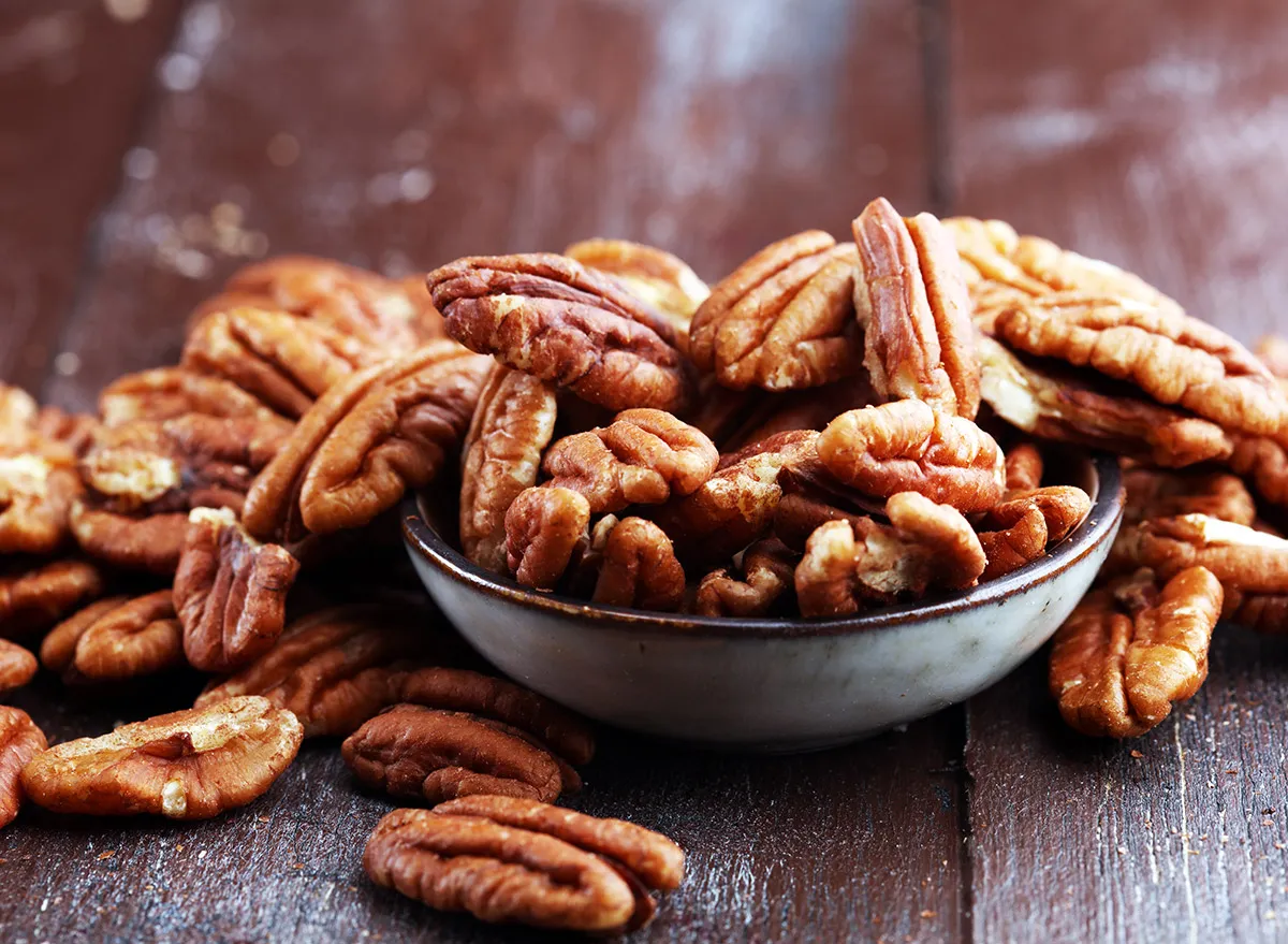 pecans in a bowl