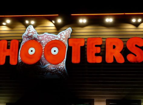 Hooters Backpedals On Its New Uniforms