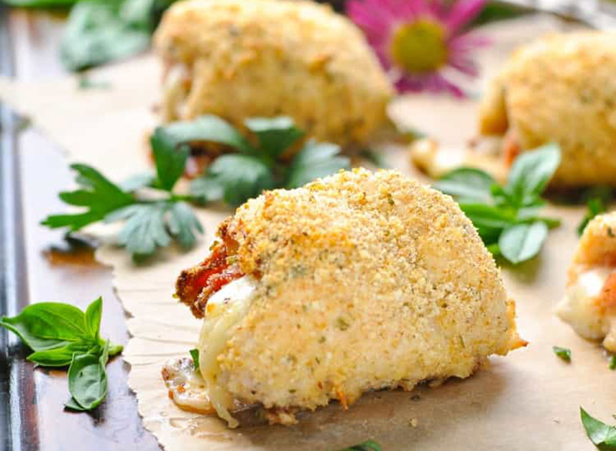 italian stuffed chicken rollups