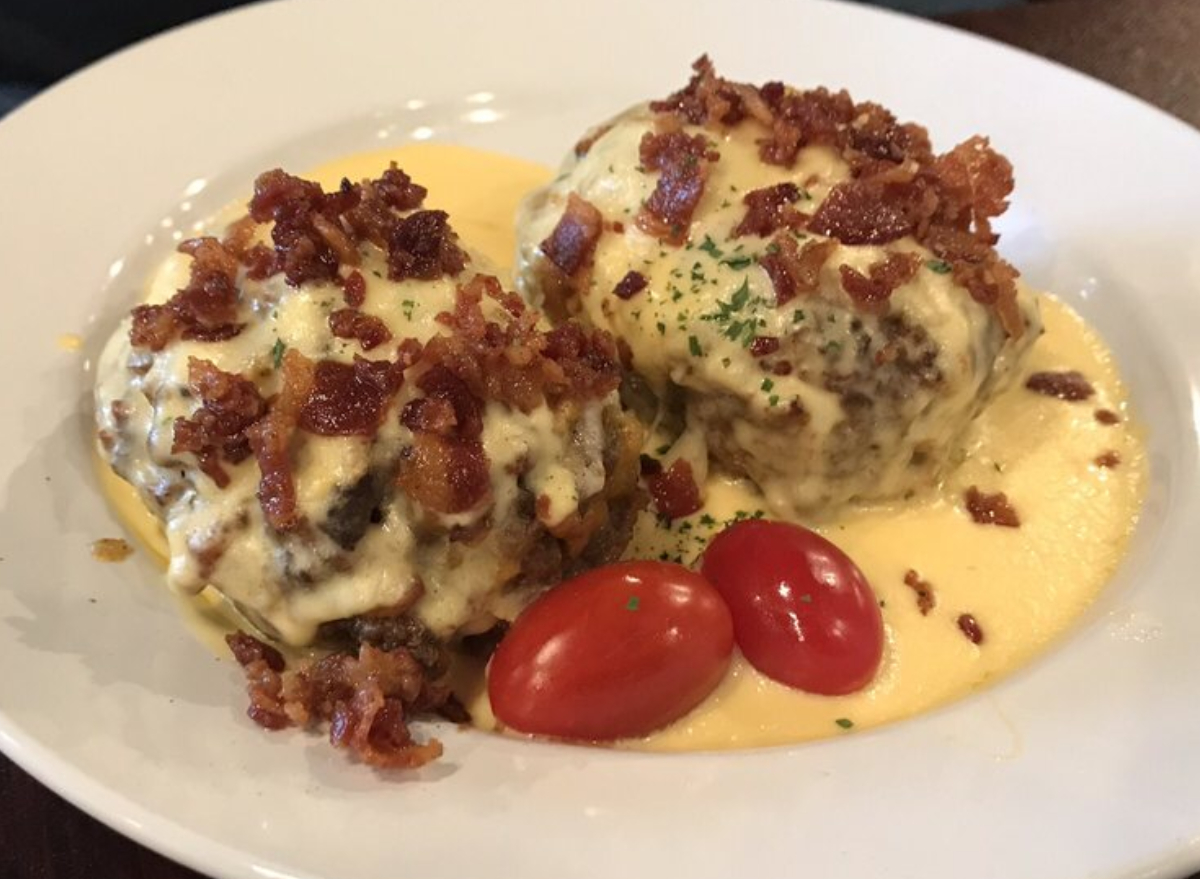 Meatloaf benedict