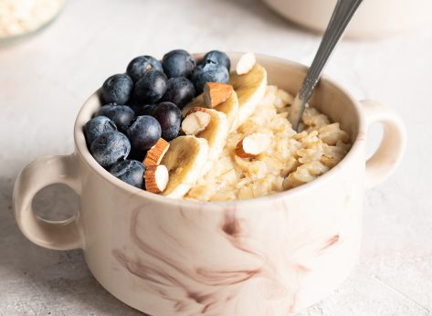blueberry and almond oatmeal