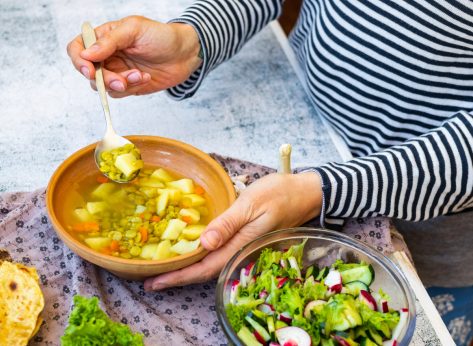 5 Soup-Eating Habits That Help With Weight Loss