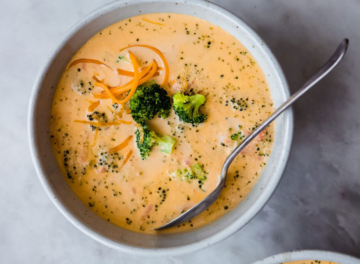 keto broccoli cheese soup