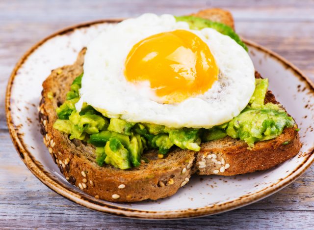 avocado toast with egg