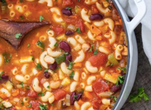 Copycat Olive Garden Minestrone Soup