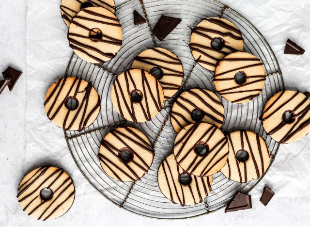 Healthy Copycat Keebler Chocolate Fudge Stripe Cookies