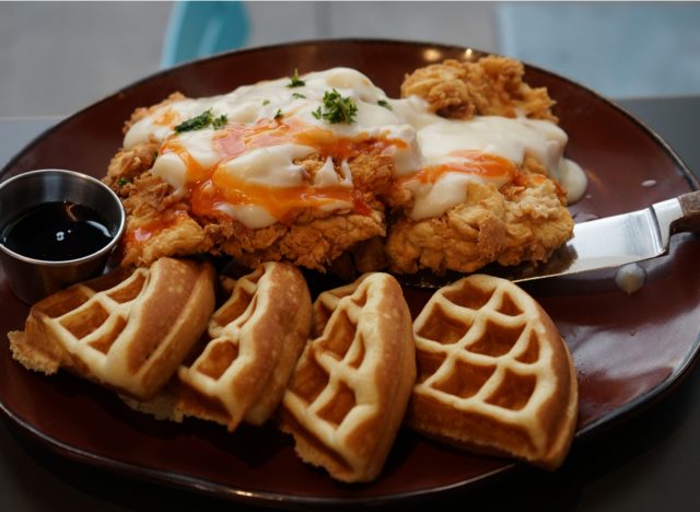 chicken and waffles with gravy