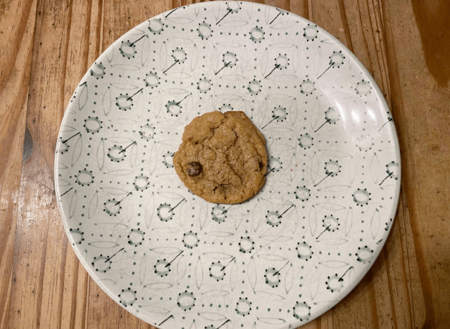 eat pastry brand cookie on a printed plate. 