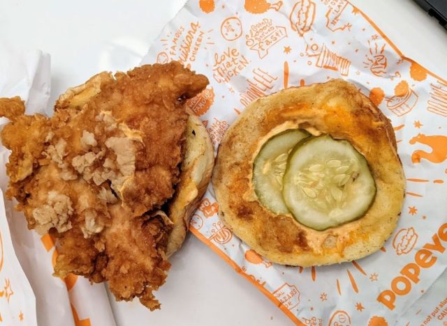 popeyes spicy chicken sandwich