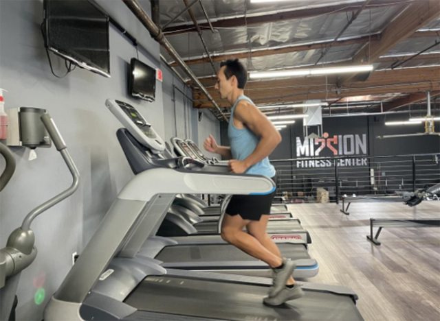 Incline treadmill 