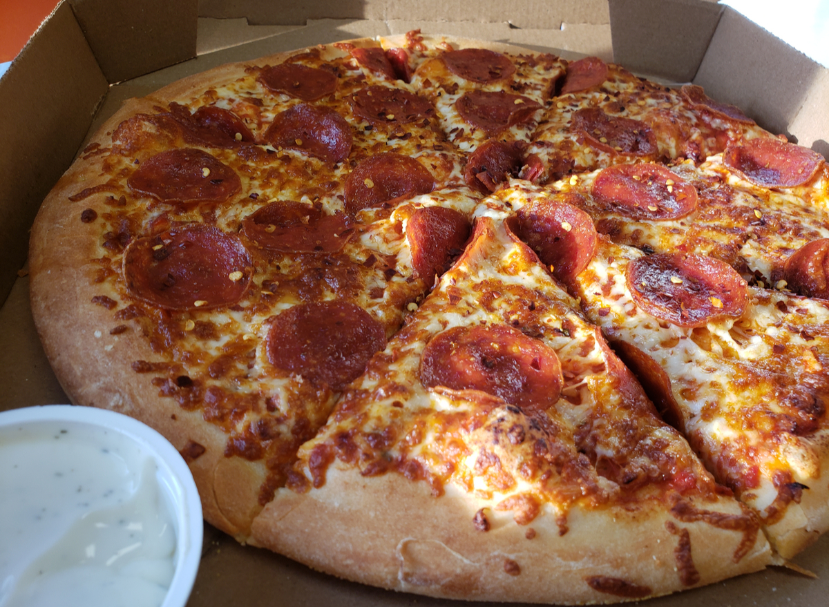 little caesars hot-n-ready pepperoni pizza