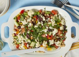 mediterranean cauliflower and pepper salad