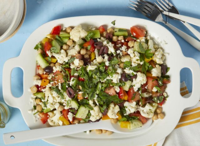 mediterranean cauliflower and pepper salad