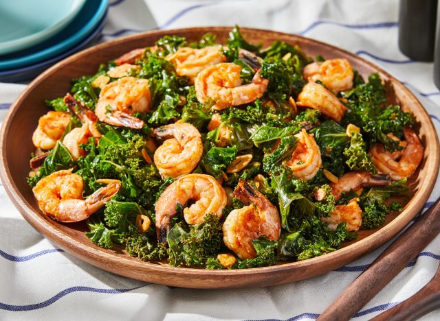 shrimp with garlic and kale