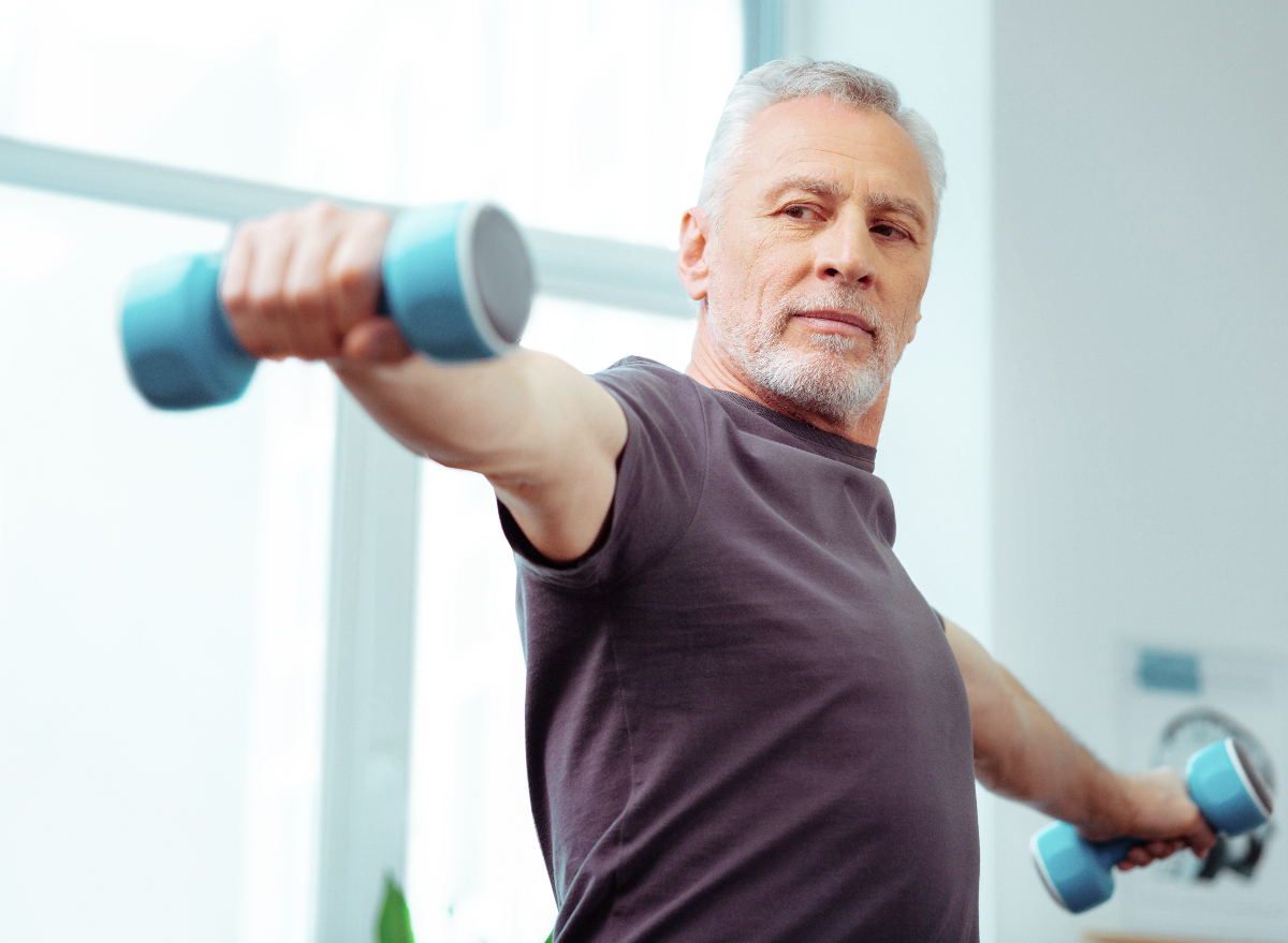 Geheime Übungstricks, um Ihren Körper nach 60 neu zu formen, sagt der Trainer – essen Sie dies, nicht das