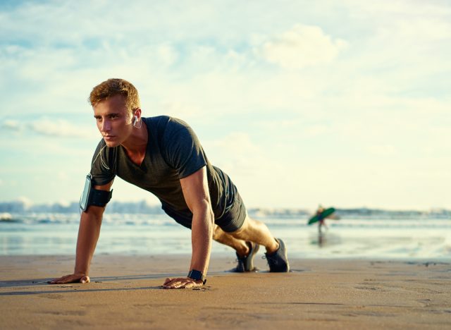 beach pushups