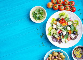 greek salad mediterranean diet
