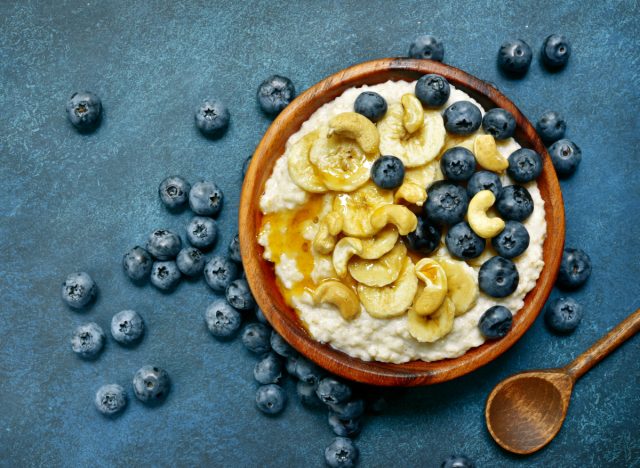 oatmeal with blueberries, bananas, cashews, and honey