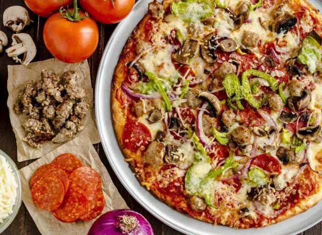Pizza super supreme topping Toppings For