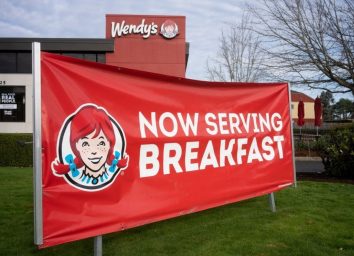 wendys breakfast sign