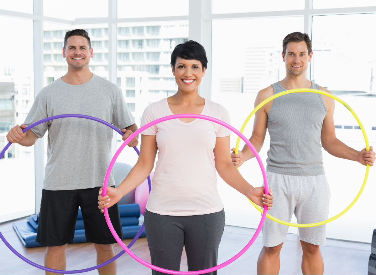 Derechos de autor Dirección Multitud The Best Hula Hoop Exercises To Shrink Belly Fat — Eat This Not That