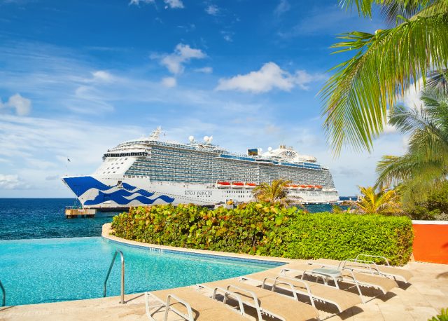 Royal Princess at port Willemstad dock