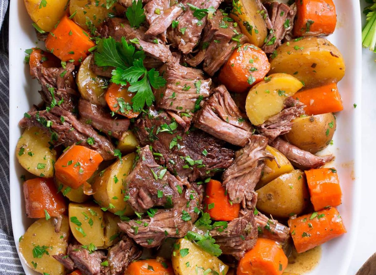 Корейка с овощами в казане