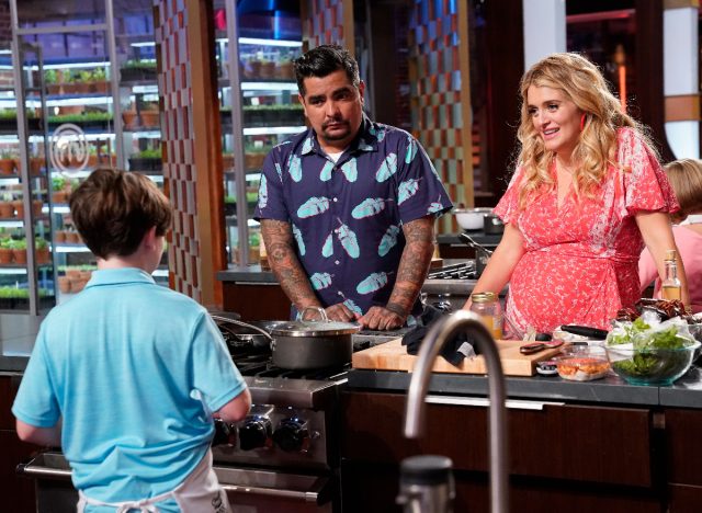 aarón sánchez daphne oz on masterchef junior