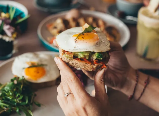 avocado toast with egg