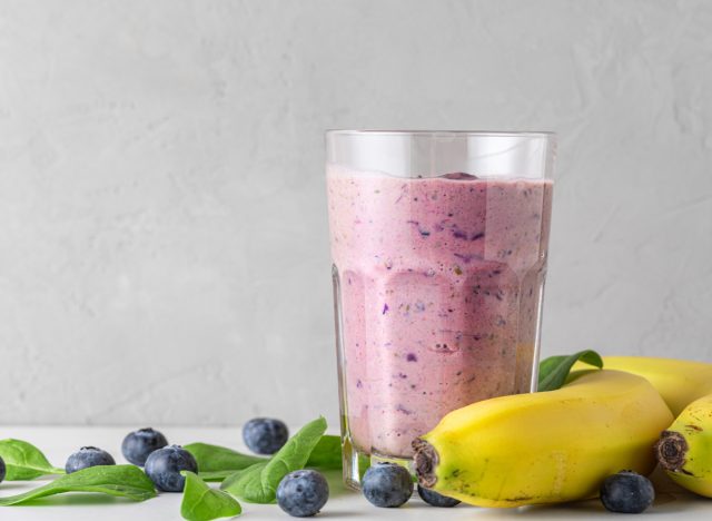 blueberry, banana and spinach smoothie