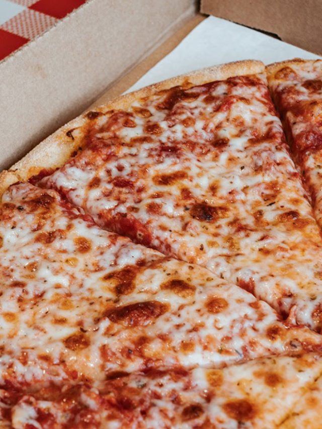 4 Major Pizza Chains Falling Out of Favor With Customers