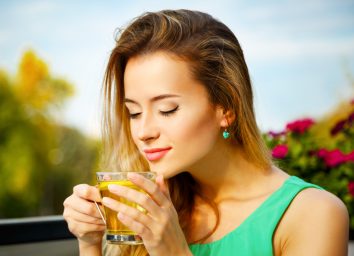 drinking green tea