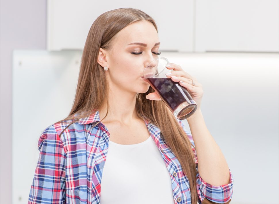 The 1 Best Juice to Shrink Abdominal Fat, Say Dietitians — Eat This