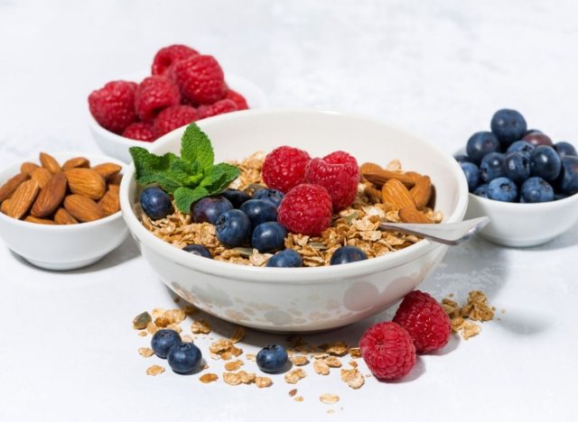 oatmeal combo nuts and berries