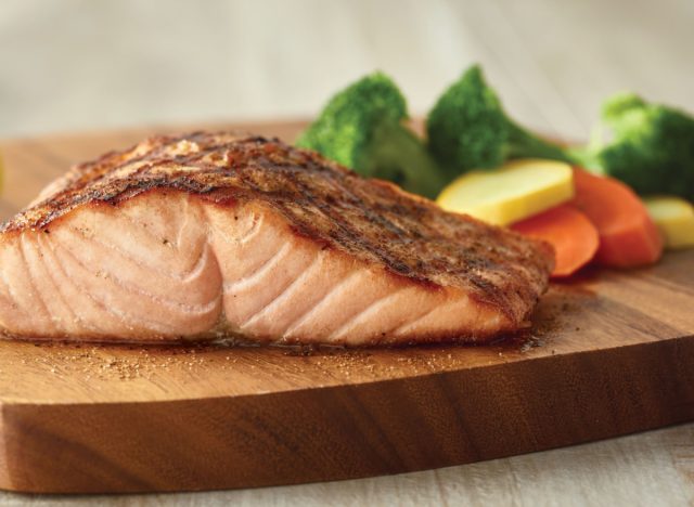 outback steakhouse perfectly grilled salmon