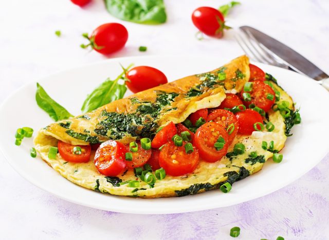spinach and tomato omelet