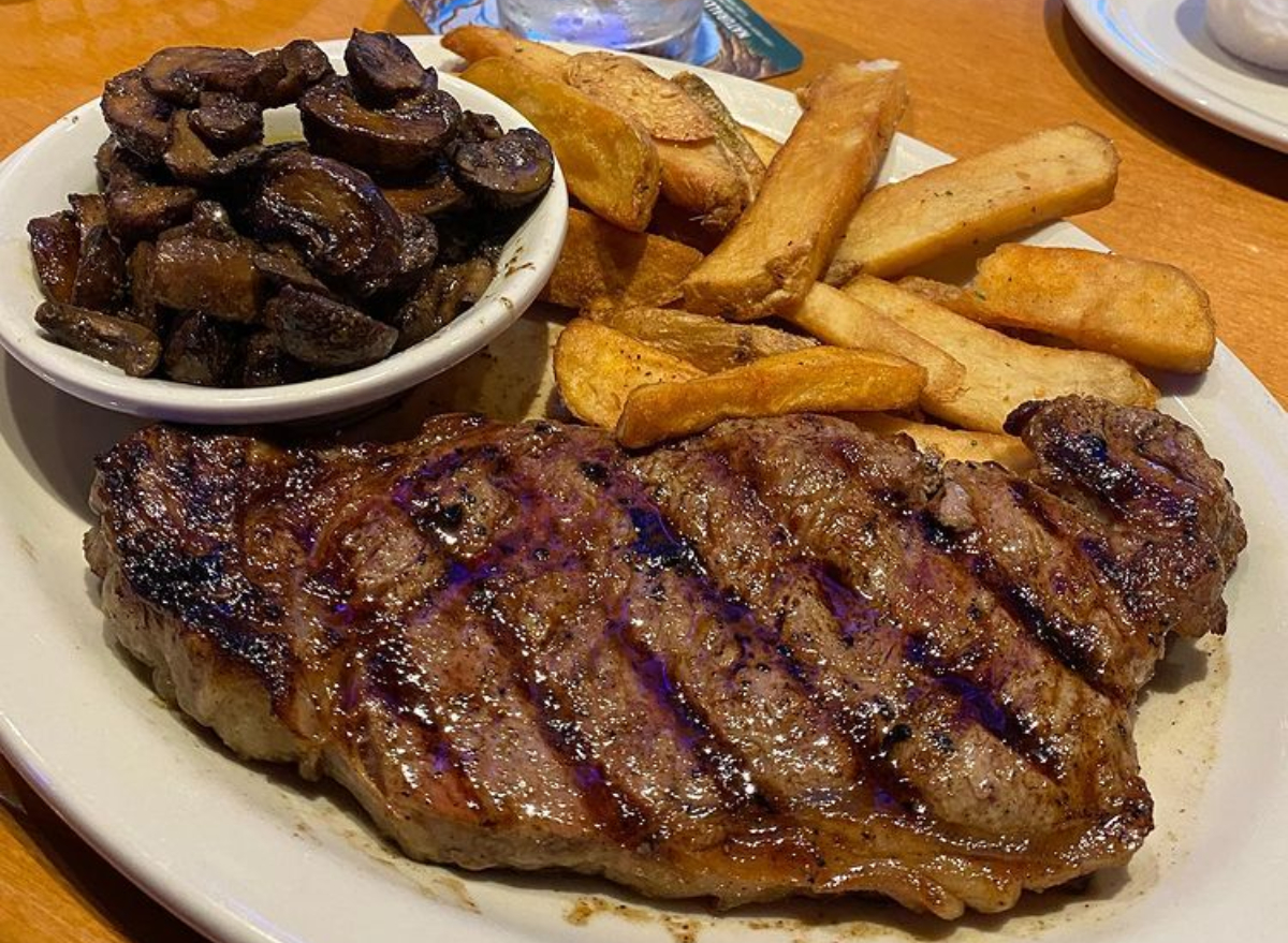 texas roadhouse steak, fries, and mushrooms